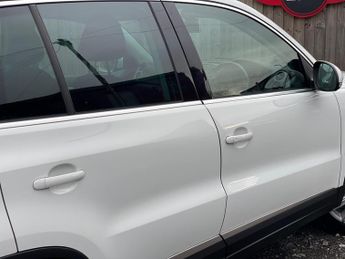 Volkswagen Tiguan 2.0 TDI BlueMotion Tech Match Edition DSG 4WD Euro 6 (s/s) 5dr