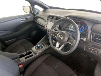 Nissan Leaf 39kWh Acenta Hatchback 5dr Electric Auto (150 ps)