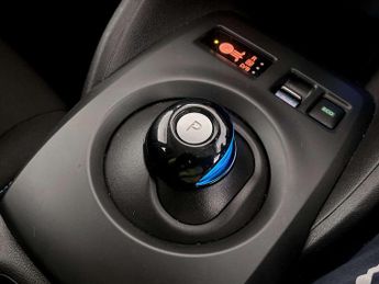 Nissan Leaf 39kWh Acenta Hatchback 5dr Electric Auto (150 ps)