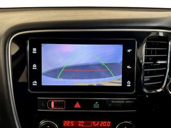 Mitsubishi Outlander 2.4h TwinMotor 13.8kWh Juro SUV 5dr Petrol Plug-in Hybrid CVT 4W