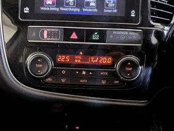 Mitsubishi Outlander 2.4h TwinMotor 13.8kWh Juro SUV 5dr Petrol Plug-in Hybrid CVT 4W