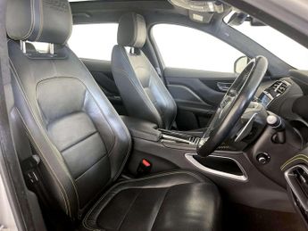 Jaguar F-PACE 2.0 P300 300 Sport SUV 5dr Petrol Auto AWD Euro 6 (s/s) (300 ps)