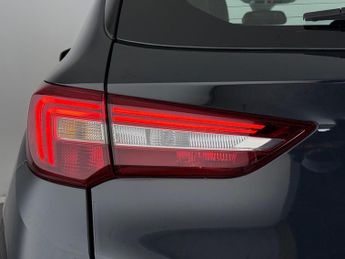 Vauxhall Grandland X 1.2 Turbo Tech Line Nav Auto Euro 6 (s/s) 5dr