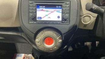 Nissan Micra 1.2 12V Tekna Euro 5 5dr