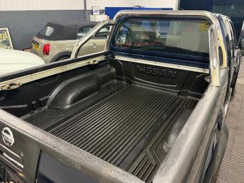 Nissan Navara 2.5 dCi Acenta King Cab Pickup 4WD Euro 4 4dr