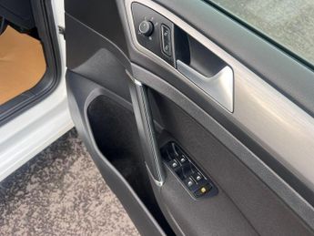 Volkswagen Golf 1.4 TSI BlueMotion Tech Match DSG Euro 5 (s/s) 5dr