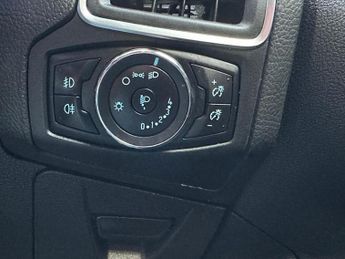 Ford Focus 1.6 Zetec Powershift Euro 5 5dr