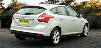 Ford Focus 1.6 Zetec Powershift Euro 5 5dr