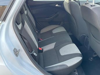 Ford Focus 1.6 Zetec Powershift Euro 5 5dr