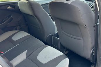 Ford Focus 1.6 Zetec Powershift Euro 5 5dr