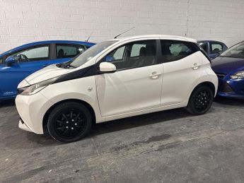 Toyota AYGO 1.0 VVT-i x-play Euro 6 5dr