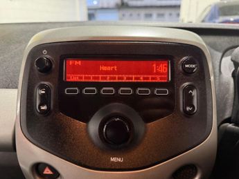 Toyota AYGO 1.0 VVT-i x-play Euro 6 5dr