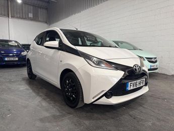 Toyota AYGO 1.0 VVT-i x-play Euro 6 5dr