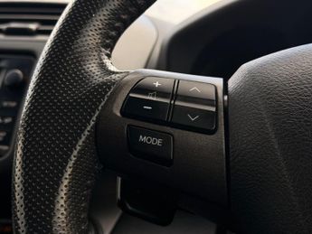 Toyota RAV4 2.2 D-CAT SR Auto 4WD Euro 5 5dr