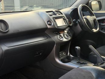 Toyota RAV4 2.2 D-CAT SR Auto 4WD Euro 5 5dr