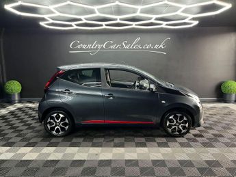 Toyota AYGO 1.0 VVT-i x-play Euro 6 5dr (Safety Sense)