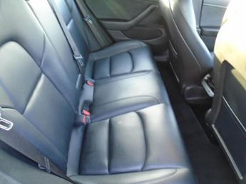 Tesla Model 3 Standard Range Plus Auto RWD 4dr