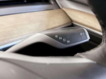 Tesla Model 3 Standard Range Plus Saloon 4dr Electric Auto RWD (241 bhp)