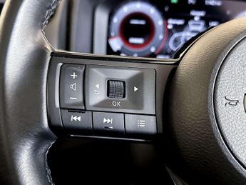 Nissan Qashqai 1.3 DIG-T MHEV N-Connecta SUV 5dr Petrol Hybrid Manual Euro 6 (s