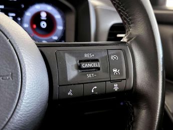 Nissan Qashqai 1.3 DIG-T MHEV N-Connecta SUV 5dr Petrol Hybrid Manual Euro 6 (s