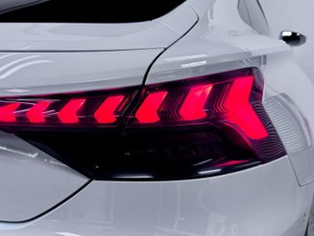 Audi e-tron GT 93.4kWh Saloon 4dr Electric Auto quattro (476 ps)