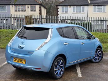 Nissan Leaf 24kWh Acenta+ Hatchback 5dr Electric Auto (107 bhp)