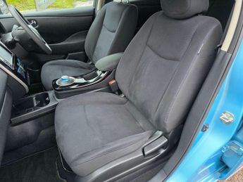 Nissan Leaf 24kWh Acenta+ Hatchback 5dr Electric Auto (107 bhp)