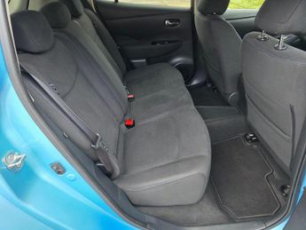 Nissan Leaf 24kWh Acenta+ Hatchback 5dr Electric Auto (107 bhp)