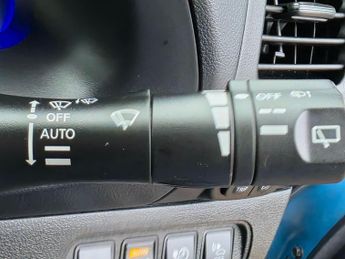 Nissan Leaf 24kWh Acenta+ Hatchback 5dr Electric Auto (107 bhp)