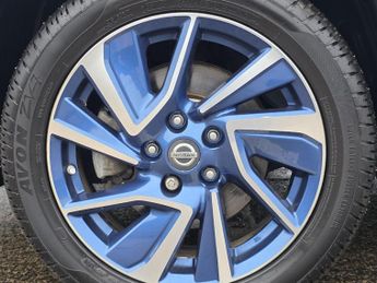 Nissan Leaf 24kWh Acenta+ Hatchback 5dr Electric Auto (107 bhp)