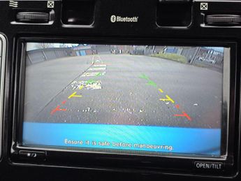 Nissan Leaf 24kWh Acenta+ Hatchback 5dr Electric Auto (107 bhp)