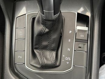 Volkswagen Tiguan 2.0 TDI BlueMotion Tech SEL DSG Euro 6 (s/s) 5dr