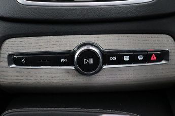 Volvo XC90 2.0 B5 MHEV Inscription Auto 4WD Euro 6 (s/s) 5dr