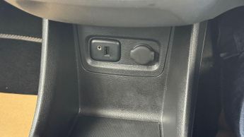 Vauxhall Viva 1.0i SL Euro 6 5dr