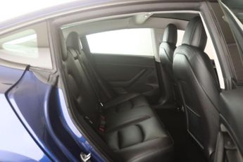 Tesla Model 3 Standard Range Plus Auto RWD 4dr