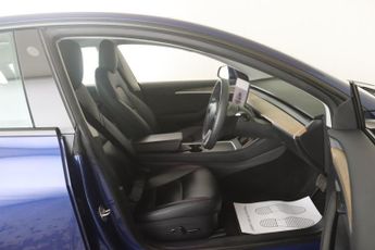 Tesla Model 3 Standard Range Plus Auto RWD 4dr