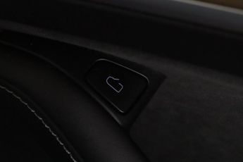 Tesla Model 3 Standard Range Plus Auto RWD 4dr