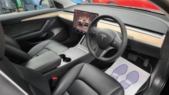 Tesla Model 3 Auto RWD 4dr
