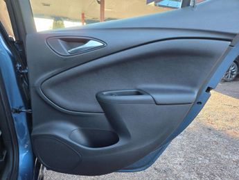 Vauxhall Astra 1.6 CDTi BlueInjection Elite Nav Auto Euro 6 5dr