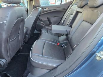 Vauxhall Astra 1.6 CDTi BlueInjection Elite Nav Auto Euro 6 5dr