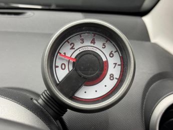 Toyota AYGO 1.0 VVT-i Move MultiMode Euro 5 5dr