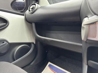 Toyota AYGO 1.0 VVT-i Move MultiMode Euro 5 5dr