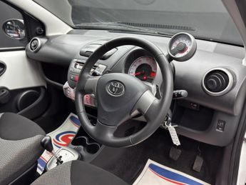 Toyota AYGO 1.0 VVT-i Move MultiMode Euro 5 5dr