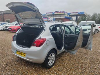 Vauxhall Corsa 1.4i ecoTEC Design Hatchback 5dr Petrol Auto Euro 6 (90 ps)