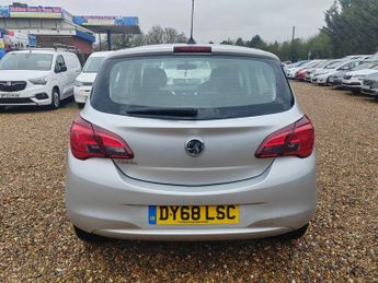 Vauxhall Corsa 1.4i ecoTEC Design Hatchback 5dr Petrol Auto Euro 6 (90 ps)