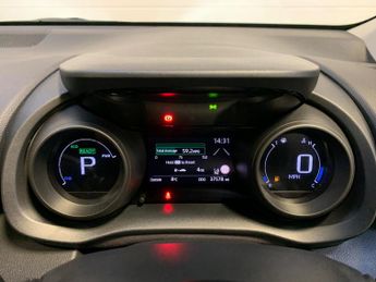Toyota Yaris 1.5 VVT-h Design E-CVT Euro 6 (s/s) 5dr