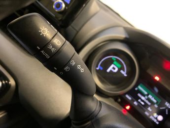 Toyota Yaris 1.5 VVT-h Design E-CVT Euro 6 (s/s) 5dr