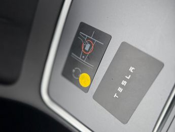 Tesla Model 3 (Dual Motor) Long Range Auto 4WDE 4dr