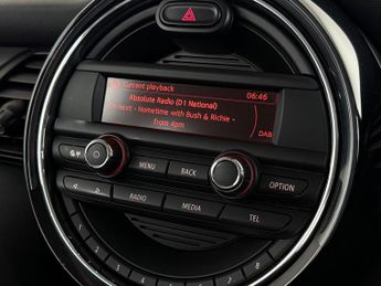 MINI Hatch 1.5 Cooper Auto Euro 6 (s/s) 3dr