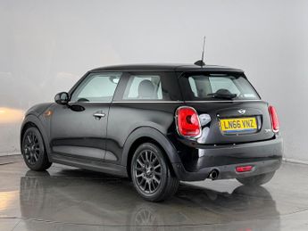 MINI Hatch 1.5 Cooper Auto Euro 6 (s/s) 3dr